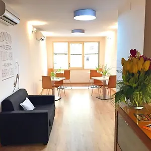  Hostel Bruc